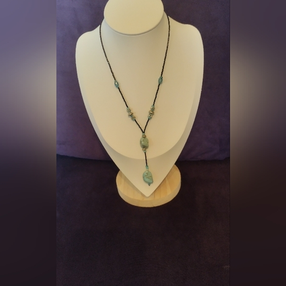 Elegant Black and Turquoise Necklace - Picture 6 of 9